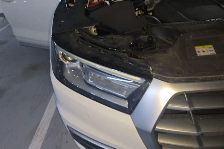 Used Audi Q5L 2020 40 TFSI Prestige Edition Right Front Headlight
