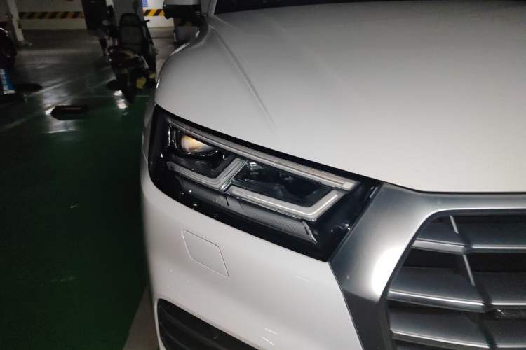 Used Audi Q5L 2020 Updated 40 TFSI Prestige Fashion Edition Right Front Headlight