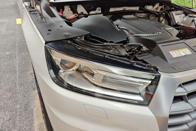 Used Audi Q5L 2020 40 TFSI Prestige Edition Right Front Headlight