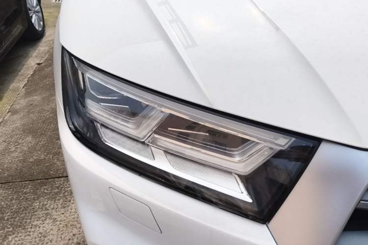 Used Audi Q5L 2020 Updated 40 TFSI Prestige Fashion Edition Right Front Headlight