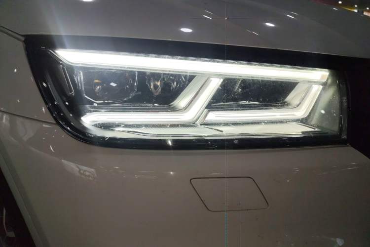 Used Audi Q5L 2020 45 TFSI Prestige Fashion Model Right Front Headlight