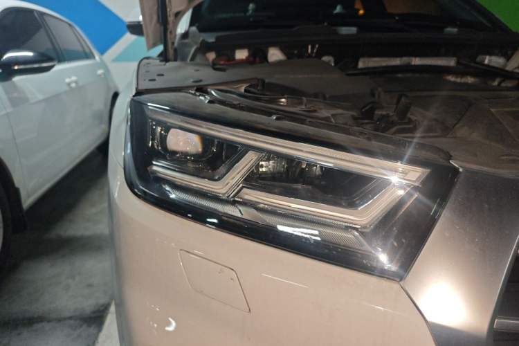 Used Audi Q5L 2020 45 TFSI Prestige Fashion Model Right Front Headlight