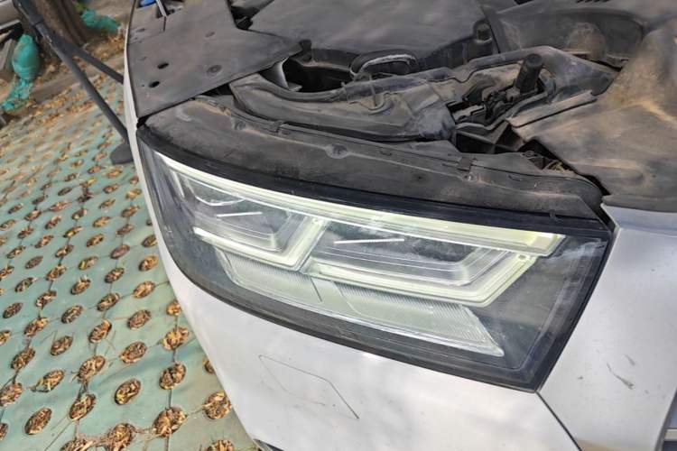 Used Audi Q5L 2020 45 TFSI Prestige Fashion Model Right Front Headlight