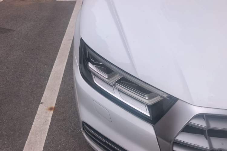 Used Audi Q5L 2020 Updated 40 TFSI Prestige Fashion Edition Right Front Headlight