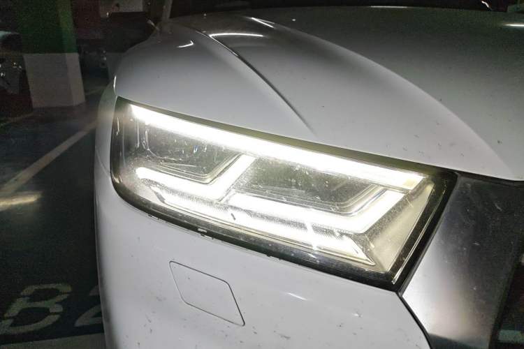 Used Audi Q5L 2020 40 TFSI Prestige Fashion Edition Right Front Headlight