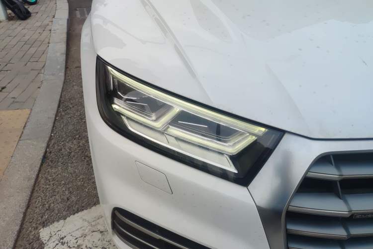Used Audi Q5L 2020 40 TFSI Prestige Fashion Edition Right Front Headlight