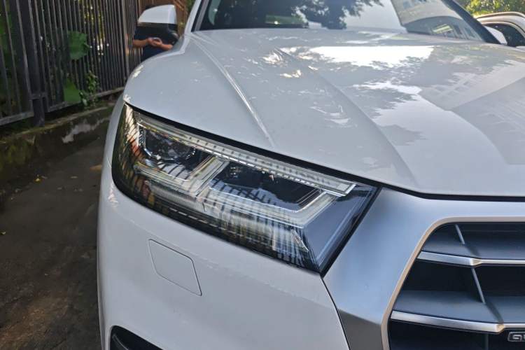 Used Audi Q5L 2020 Updated 40 TFSI Prestige Fashion Edition Right Front Headlight