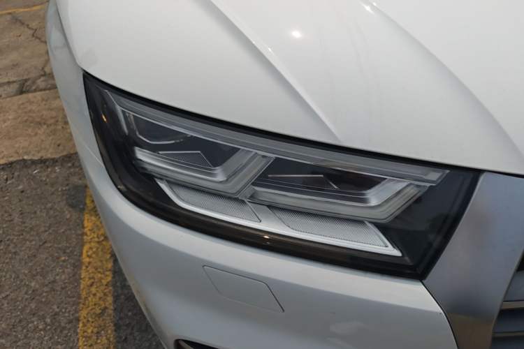Used Audi Q5L 2020 Updated 40 TFSI Prestige Fashion Edition Right Front Headlight