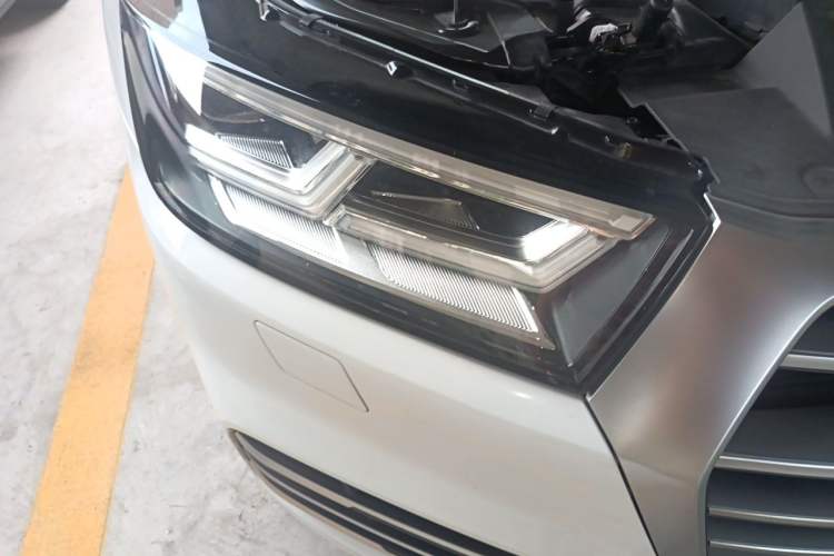 Used Audi Q5L 2020 Updated 40 TFSI Prestige Fashion Edition Right Front Headlight