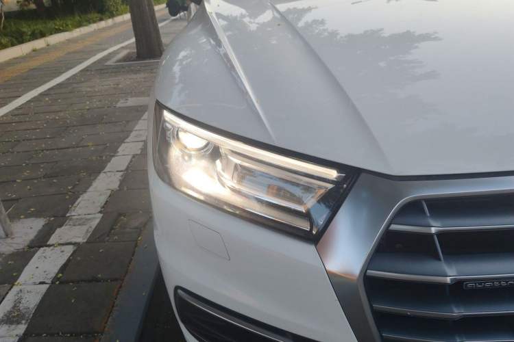Used Audi Q5L 2020 40 TFSI Prestige Edition Right Front Headlight