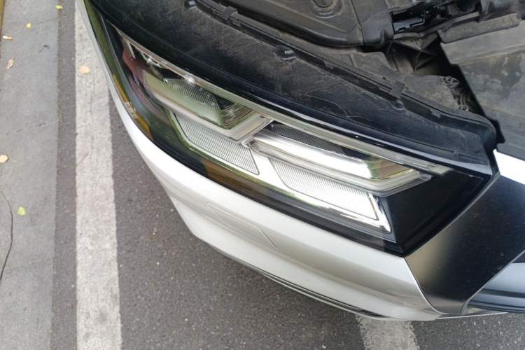 Used Audi Q5L 2020 Updated 40 TFSI Prestige Fashion Edition Right Front Headlight