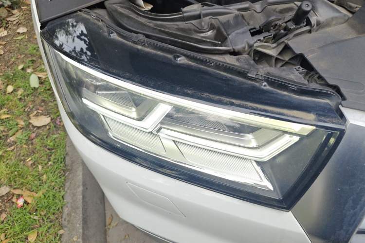 Used Audi Q5L 2020 Updated 40 TFSI Prestige Fashion Edition Right Front Headlight
