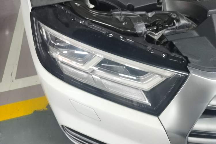 Used Audi Q5L 2020 40 TFSI Prestige Fashion Edition Right Front Headlight