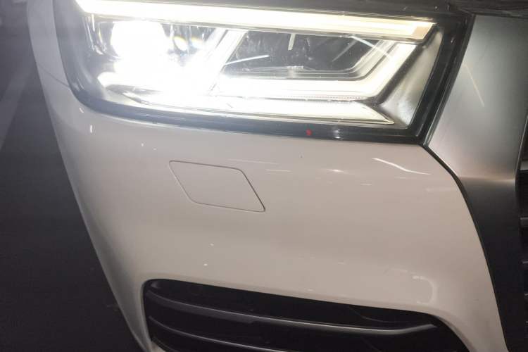 Used Audi Q5L 2020 Updated 40 TFSI Prestige Fashion Edition Right Front Headlight