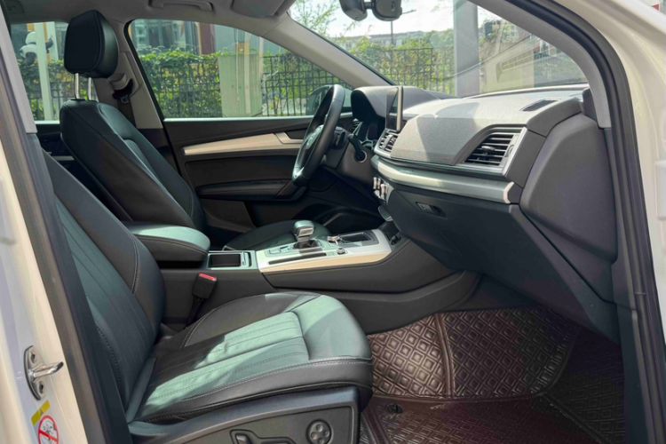 Used Audi Q5L 2020 Updated 40 TFSI Prestige Fashion Edition Right Front Seat