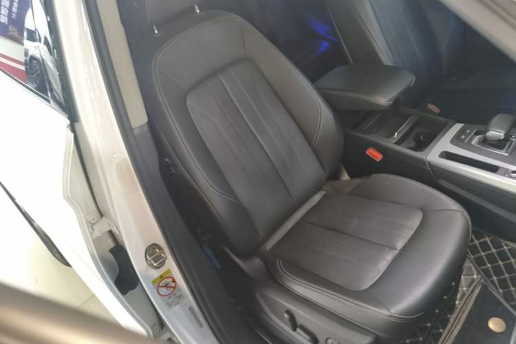 Used Audi Q5L 2020 Updated 40 TFSI Prestige Fashion Edition Right Front Seat