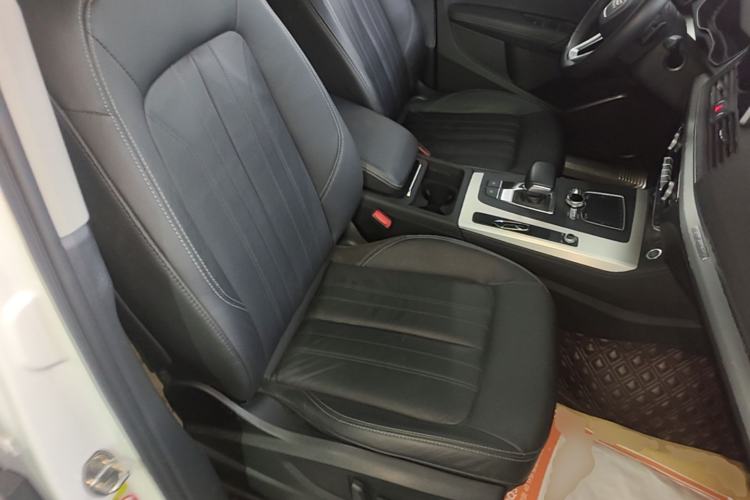 Used Audi Q5L 2020 Updated 40 TFSI Prestige Fashion Edition Right Front Seat