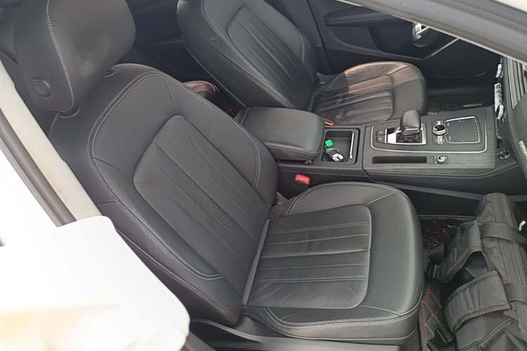 Used Audi Q5L 2020 45 TFSI Prestige Fashion Model Right Front Seat