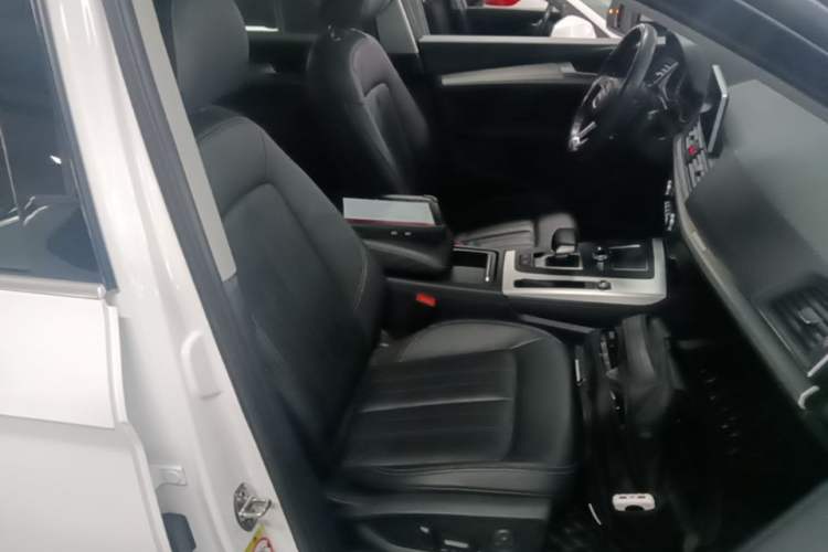Used Audi Q5L 2020 Updated 40 TFSI Prestige Fashion Edition Right Front Seat