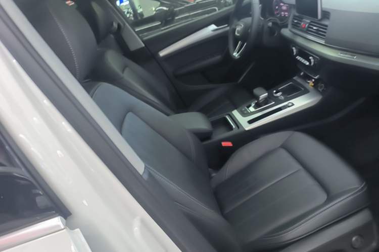 Used Audi Q5L 2020 Updated 40 TFSI Prestige Fashion Edition Right Front Seat