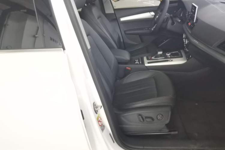 Used Audi Q5L 2020 Updated 40 TFSI Prestige Fashion Edition Right Front Seat