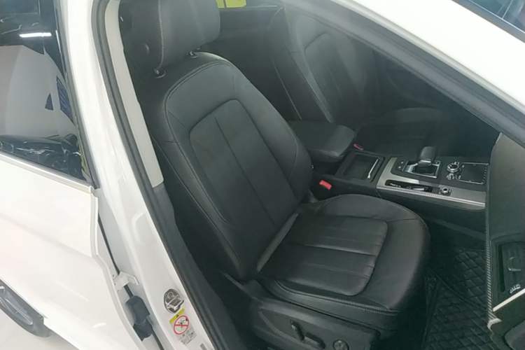 Used Audi Q5L 2020 45 TFSI Prestige Fashion Model Right Front Seat