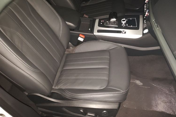 Used Audi Q5L 2020 Updated 40 TFSI Prestige Fashion Edition Right Front Seat