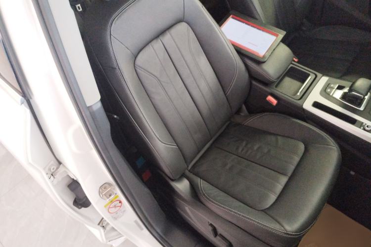 Used Audi Q5L 2020 Updated 40 TFSI Prestige Fashion Edition Right Front Seat