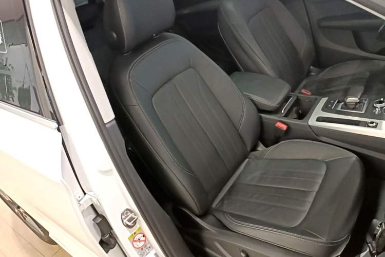 Used Audi Q5L 2020 Updated 40 TFSI Prestige Fashion Edition Right Front Seat