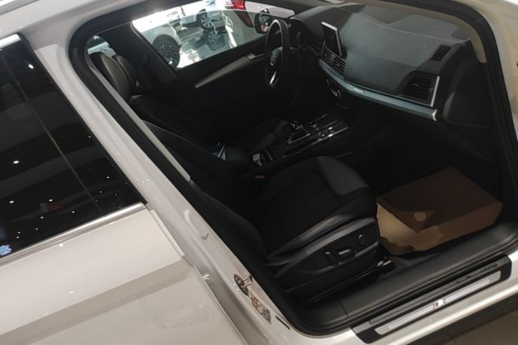 Used Audi Q5L 2020 Updated 40 TFSI Prestige Fashion Edition Right Front Seat