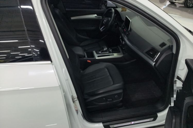 Used Audi Q5L 2020 Updated 40 TFSI Prestige Fashion Edition Right Front Seat