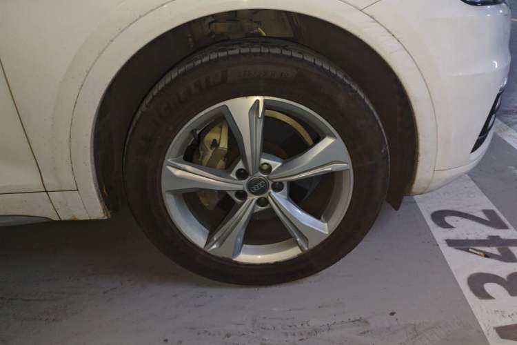 Used Audi Q5L 2020 40 TFSI Prestige Edition Right Front Wheel Hub
