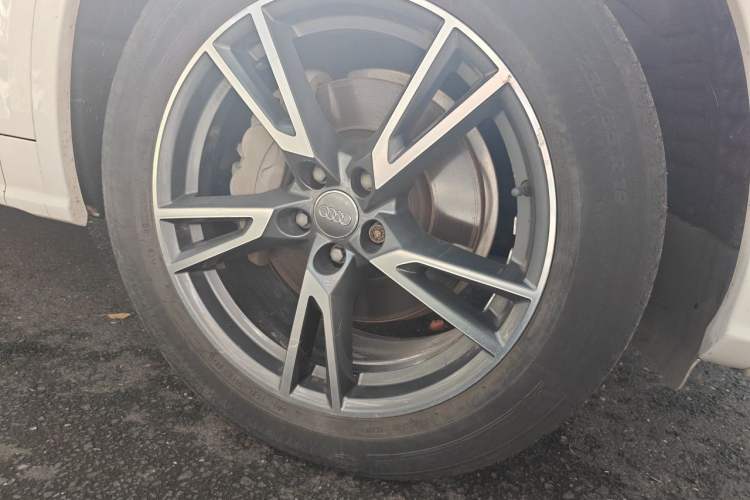 Used Audi Q5L 2020 40 TFSI Prestige Fashion Edition Right Front Wheel Hub