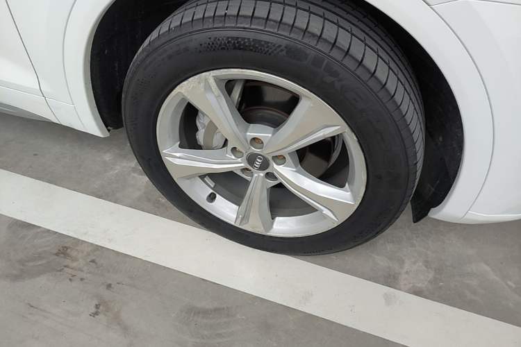 Used Audi Q5L 2020 Revised 40 TFSI Prestige Edition Right Front Wheel Hub