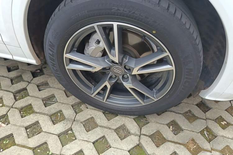 Used Audi Q5L 2020 45 TFSI Prestige Fashion Model Right Front Wheel Hub