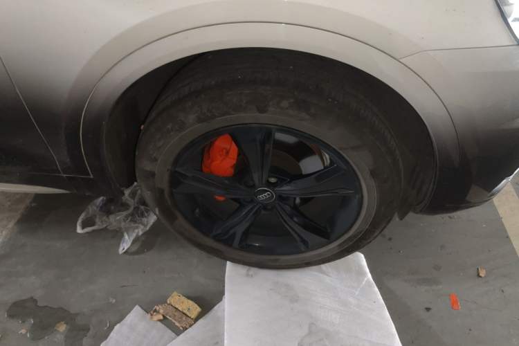 Used Audi Q5L 2020 40 TFSI Prestige Edition Right Front Wheel Hub