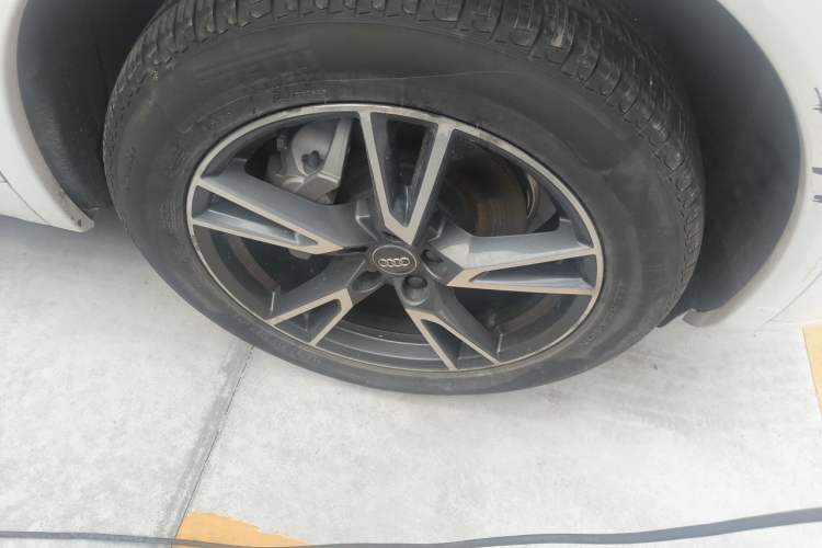 Used Audi Q5L 2020 Revised 40 TFSI Prestige Edition Right Front Wheel Hub