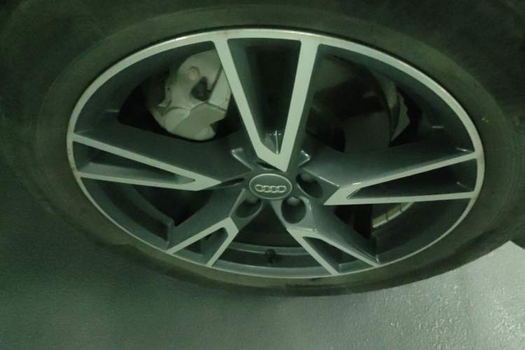 Used Audi Q5L 2020 40 TFSI Prestige Fashion Edition Right Front Wheel Hub