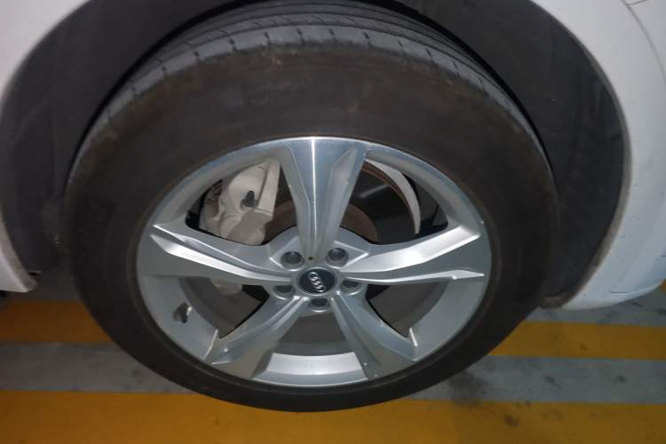 Used Audi Q5L 2020 40 TFSI Prestige Edition Right Front Wheel Hub