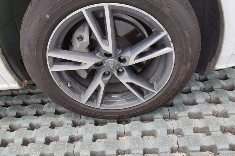 Used Audi Q5L 2020 40 TFSI Prestige Fashion Edition Right Front Wheel Hub