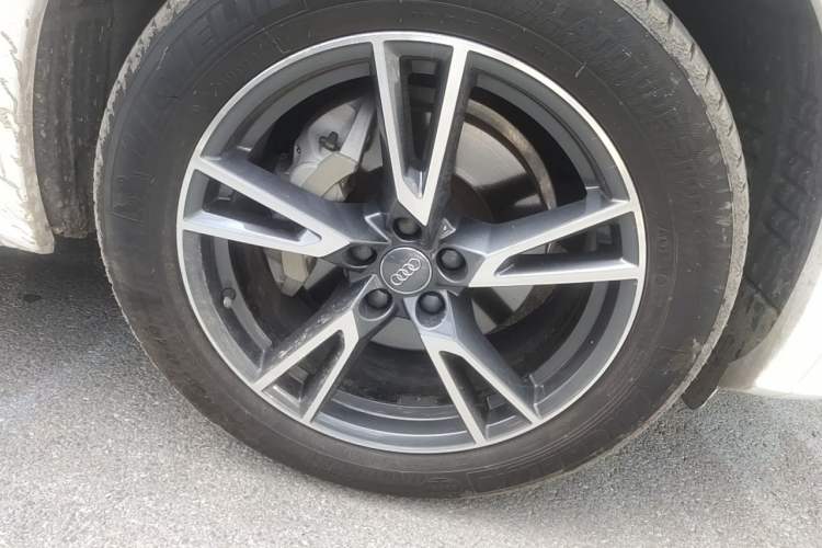 Used Audi Q5L 2020 Revised 40 TFSI Prestige Edition Right Front Wheel Hub