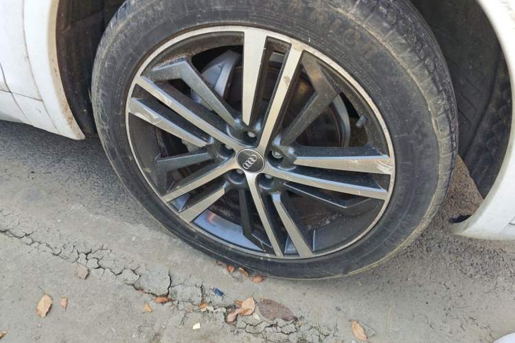 Used Audi Q5L 2020 40 TFSI Prestige Edition Right Front Wheel Hub