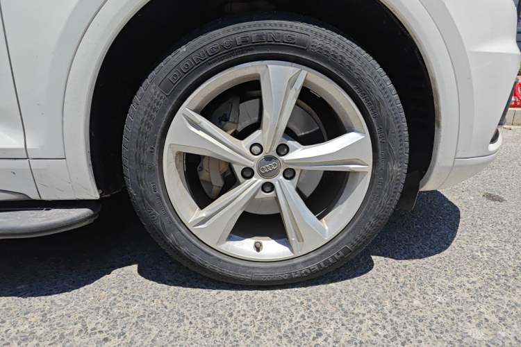 Used Audi Q5L 2020 40 TFSI Prestige Edition Right Front Wheel Hub
