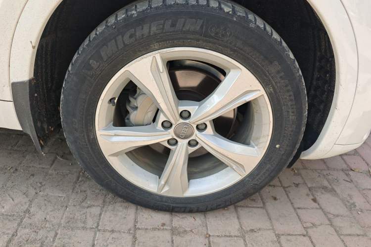 Used Audi Q5L 2020 40 TFSI Prestige Edition Right Front Wheel Hub