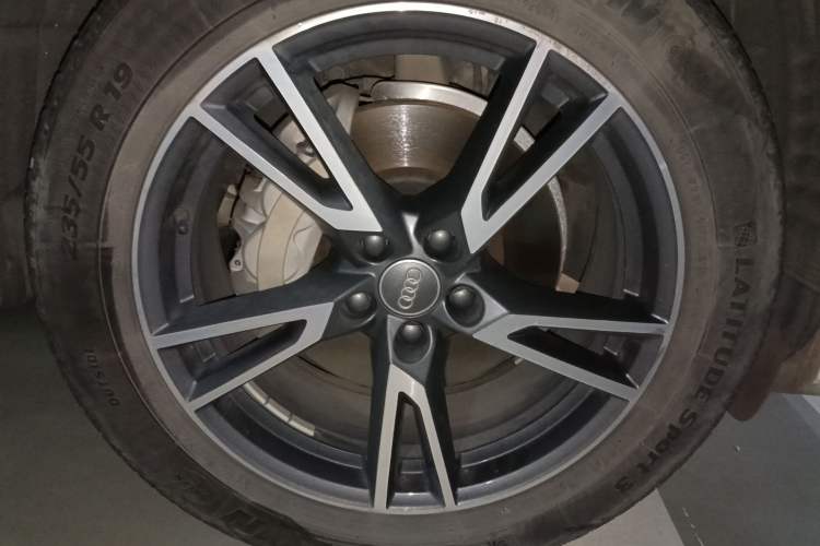 Used Audi Q5L 2020 40 TFSI Prestige Fashion Edition Right Front Wheel Hub