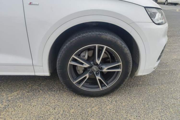 Used Audi Q5L 2020 40 TFSI Prestige Fashion Edition Right Front Wheel Hub