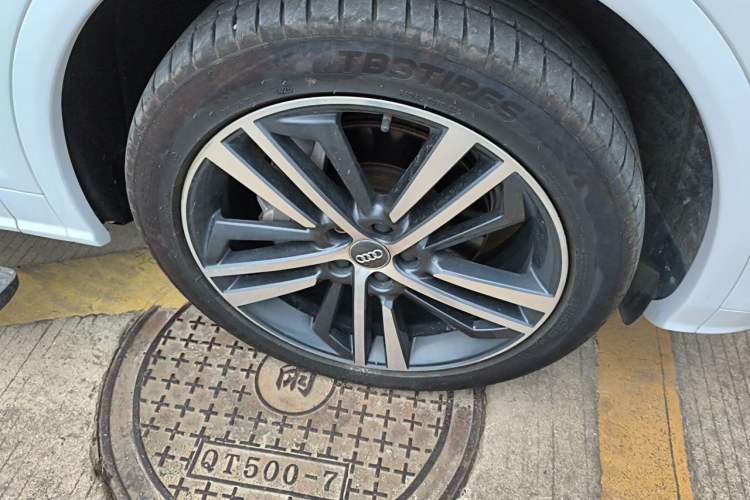 Used Audi Q5L 2020 40 TFSI Prestige Fashion Edition Right Front Wheel Hub