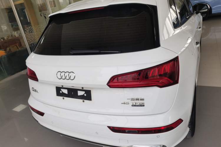 Used Audi Q5L 2020 45 TFSI Prestige Fashion Model Right Rear Taillight