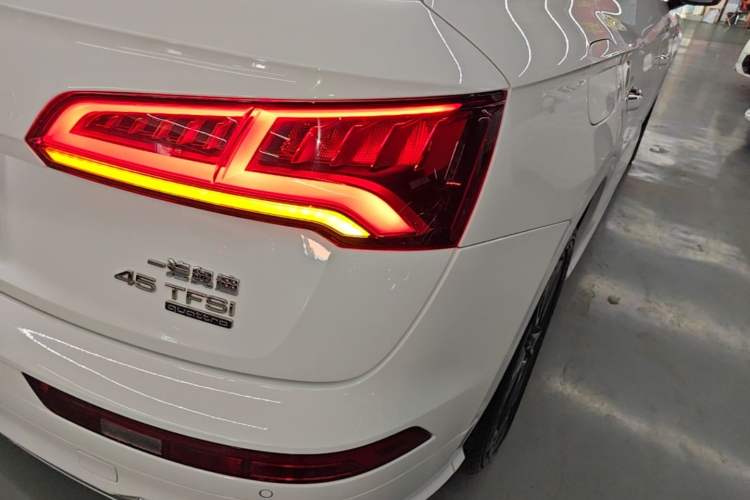 Used Audi Q5L 2020 45 TFSI Prestige Fashion Model Right Rear Taillight