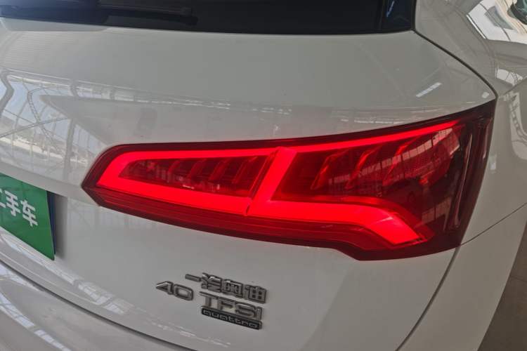 Used Audi Q5L 2020 Updated 40 TFSI Prestige Fashion Edition Right Rear Taillight